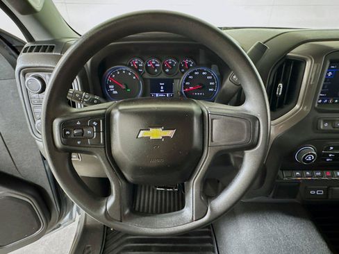 Used 2023 Chevrolet Silverado 1500 Custom AWD/4WD image 9