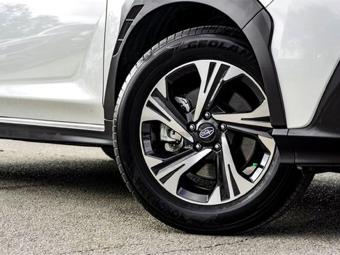 Used 2024 Subaru Crosstrek 2.0i Premium image 2