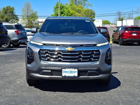 New 2026 Chevrolet Equinox LT FWD image 2