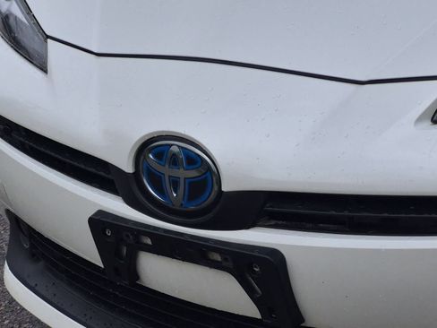Used 2019 Toyota Prius XLE AWD/4WD image 12