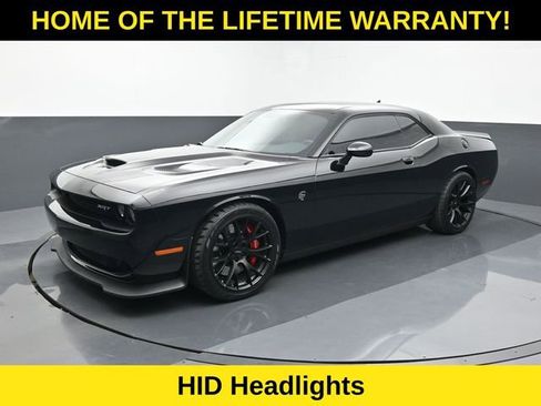 Used 2016 Dodge Challenger SRT Hellcat RWD image 10