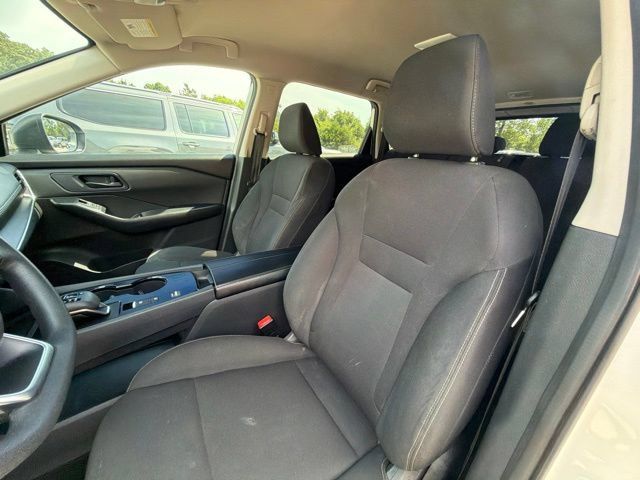 Used 2024 Nissan Rogue S FWD image 21
