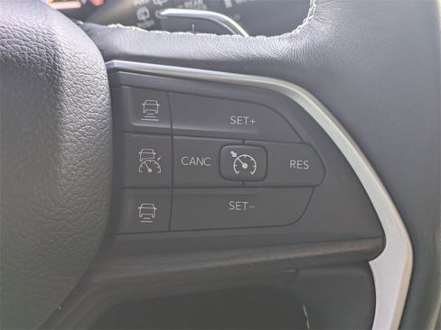 Used 2022 Jeep Grand Cherokee L Limited w/ Trailer Tow Group (B) image 28