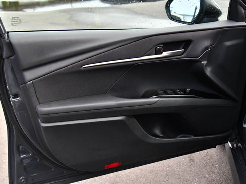 Used 2025 Toyota Camry LE image 14