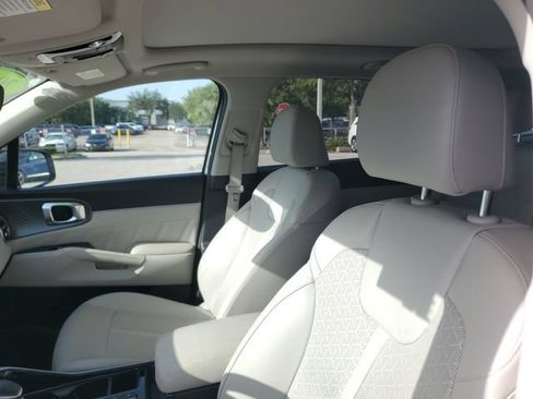 Certified 2023 Kia Sorento SX FWD image 18