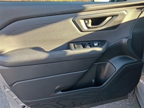 Certified 2025 Subaru Forester Premium image 11