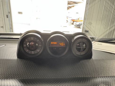 Used 2011 Toyota FJ Cruiser 4WD image 30