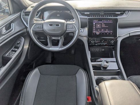 New 2025 Jeep Grand Cherokee Altitude RWD image 25