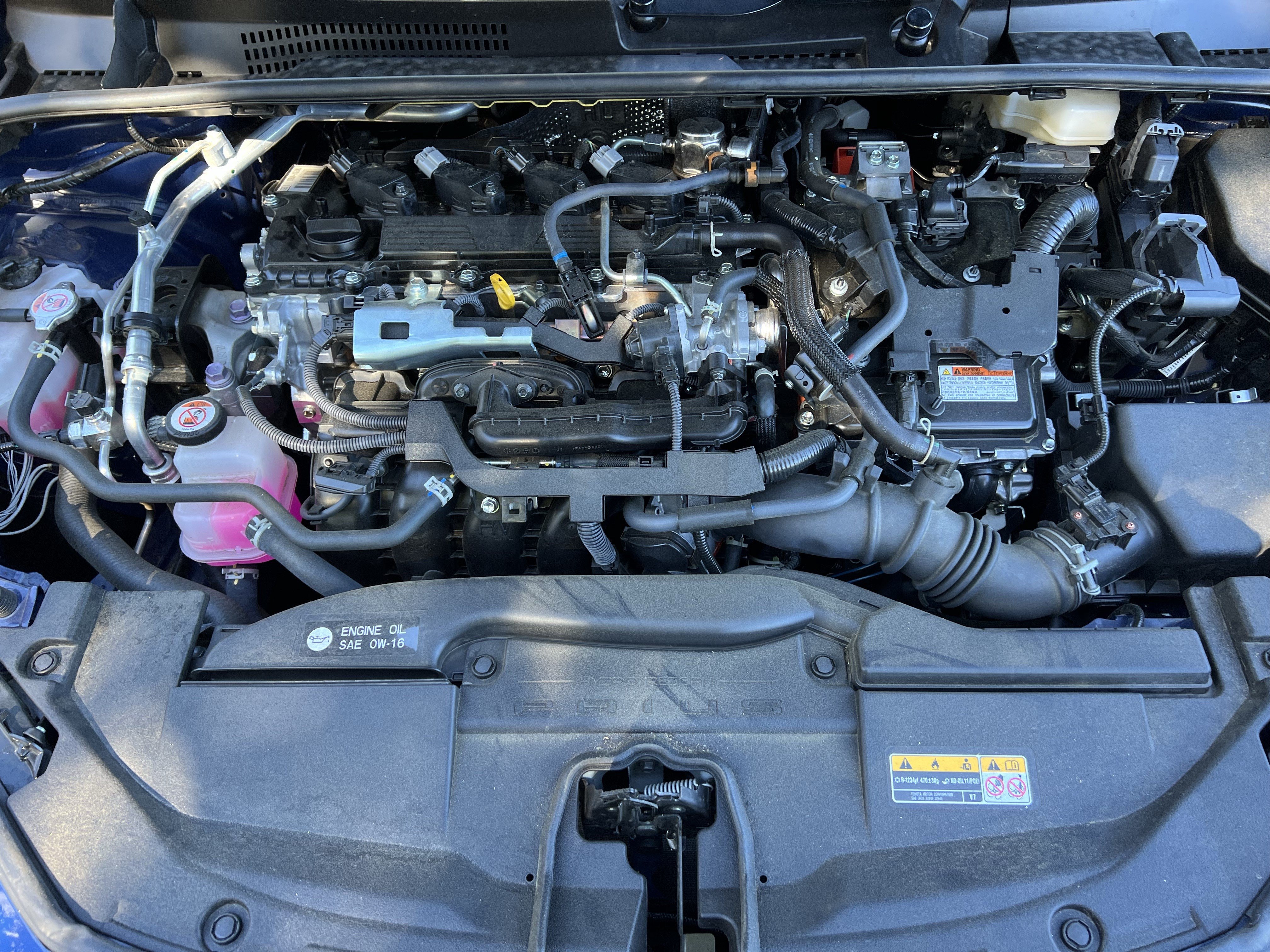 Used 2025 Toyota Prius XLE FWD image 36