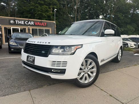 Used 2017 Land Rover Range Rover HSE AWD/4WD image 2