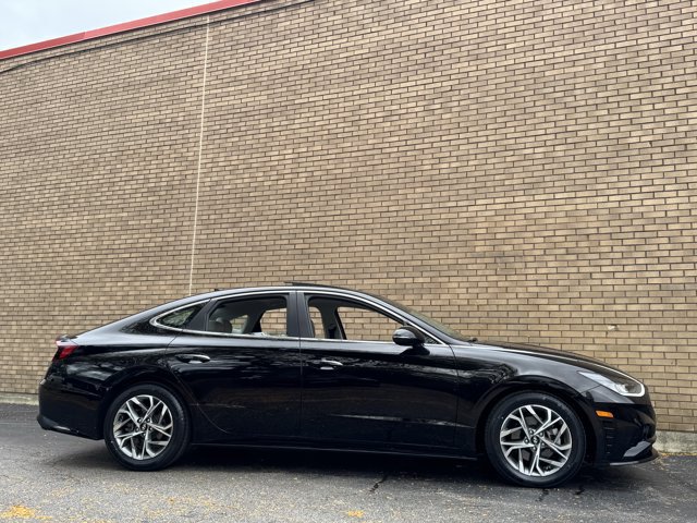 Used 2023 Hyundai Sonata SEL w/ Convenience Package FWD image 5