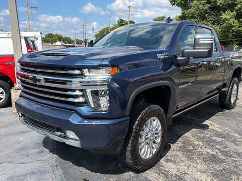 Used 2022 Chevrolet Silverado 2500 High Country w/ Safety Package II AWD/4WD image 3