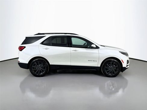 Used 2022 Chevrolet Equinox RS w/ RS Leather Package AWD/4WD image 10