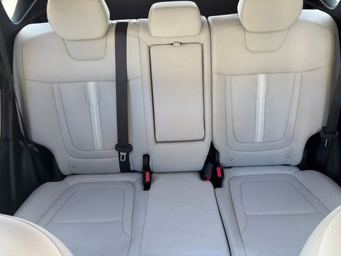 Used 2025 Hyundai Tucson SEL FWD image 40