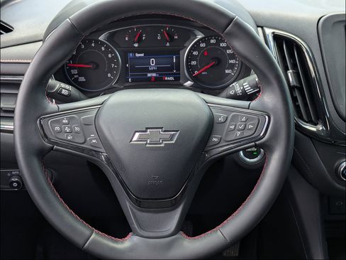 Certified 2023 Chevrolet Equinox RS FWD image 19