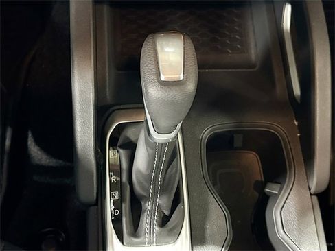 Used 2025 Nissan Frontier SV image 16