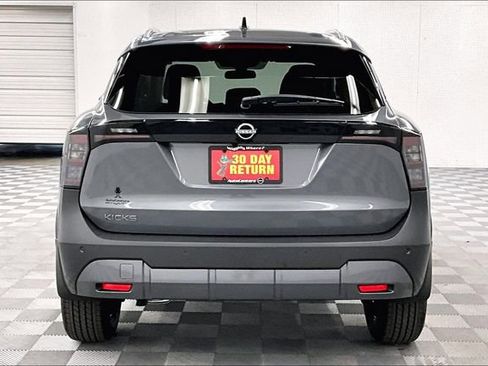 New 2026 Nissan Kicks SV image 5
