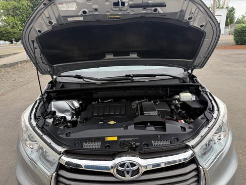 Used 2014 Toyota Highlander Limited AWD/4WD image 40