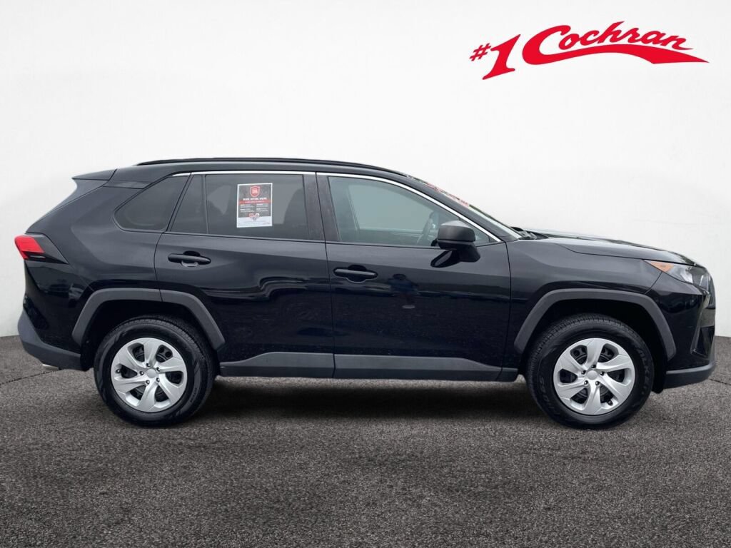 Used 2020 Toyota RAV4 LE AWD/4WD image 6