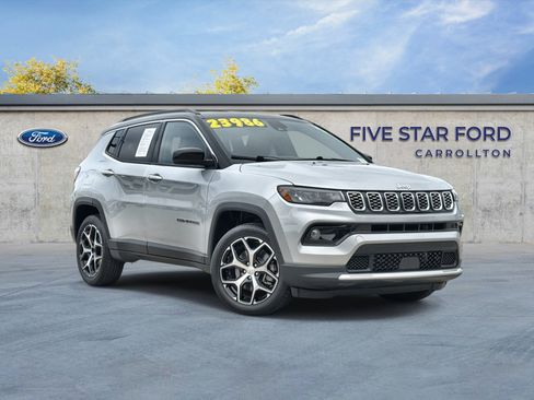 Used 2024 Jeep Compass Limited AWD/4WD image 1