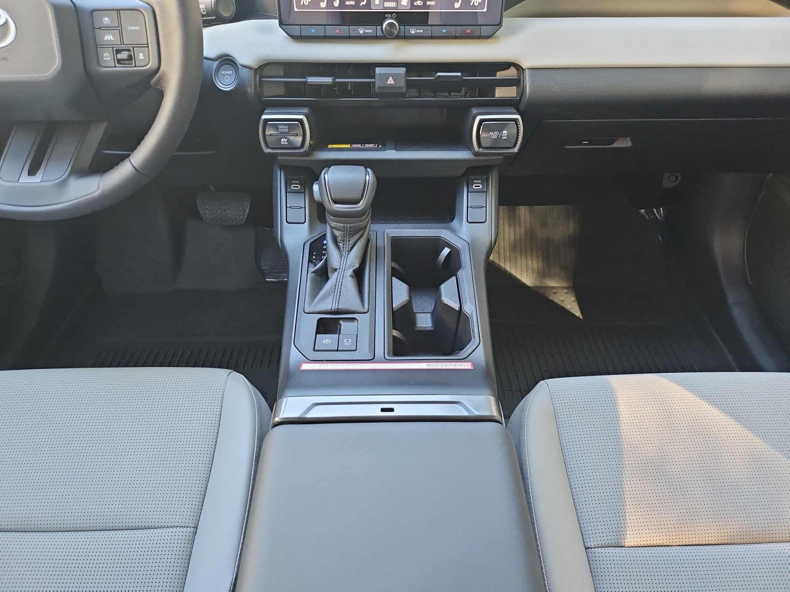 Used 2026 Toyota RAV4 XLE Premium w/ Weather Package FWD image 29