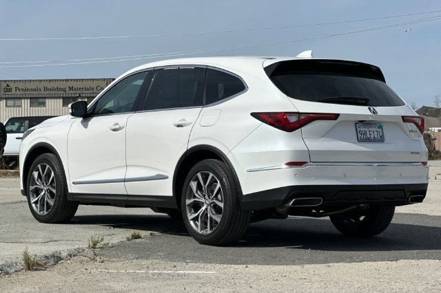 Used 2023 Acura MDX w/ Technology Package AWD/4WD image 6