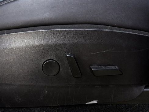 Used 2020 Tesla Model Y Long Range image 26