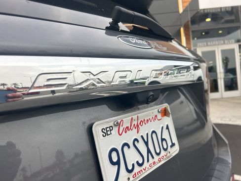 Used 2022 Ford Explorer XLT w/ Equipment Group 202A image 15