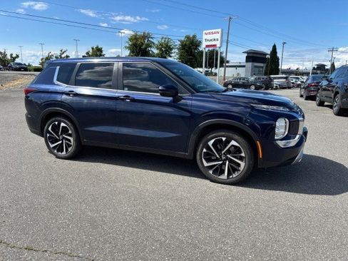 Used 2022 Mitsubishi Outlander SE AWD/4WD image 1