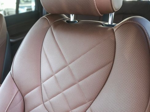 Used 2023 BMW X5 sDrive40i w/ Executive Package image 22