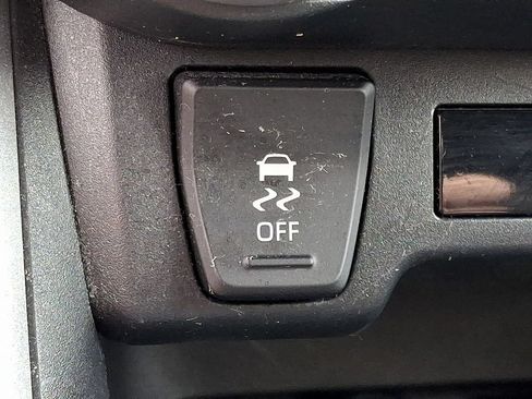 Used 2024 Toyota RAV4 LE AWD/4WD image 24