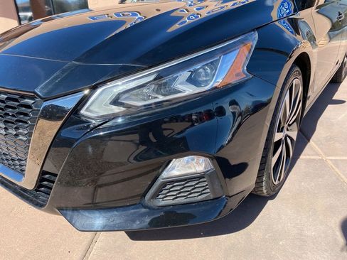 Used 2021 Nissan Altima 2.5 SR w/ SR Premium Package image 4