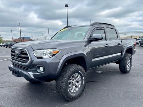 Used 2019 Toyota Tacoma SR5 image 3