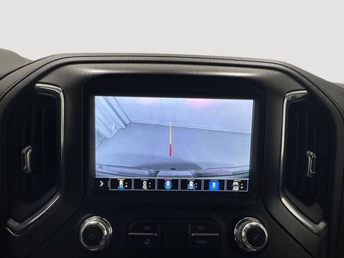 Used 2021 GMC Sierra 1500 AT4 w/ Technology Package AWD/4WD image 11