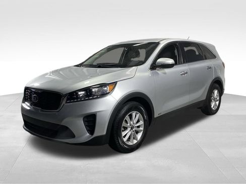 Used 2019 Kia Sorento AWD V6 image 4