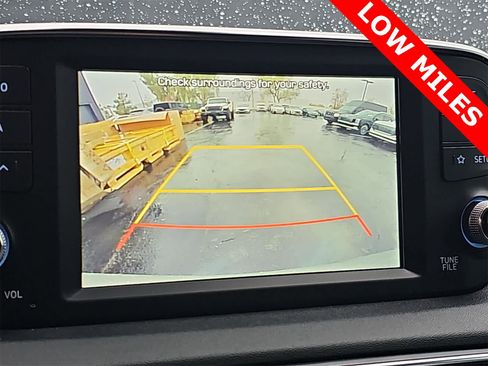 Used 2020 Hyundai Santa Fe SEL image 25