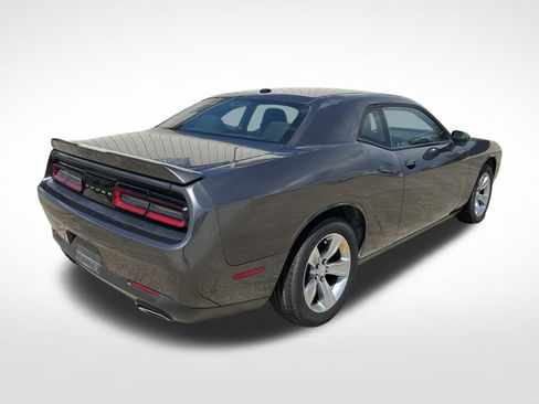 Used 2021 Dodge Challenger SXT RWD image 7