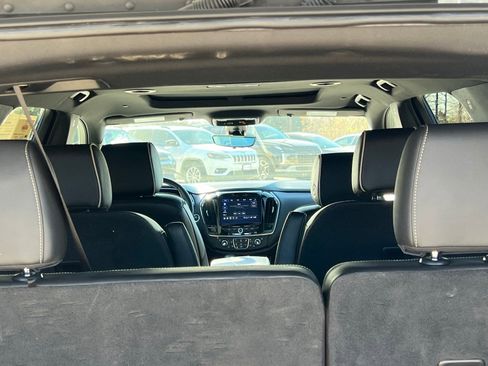 Used 2023 Chevrolet Traverse Premier w/ Redline Edition image 16