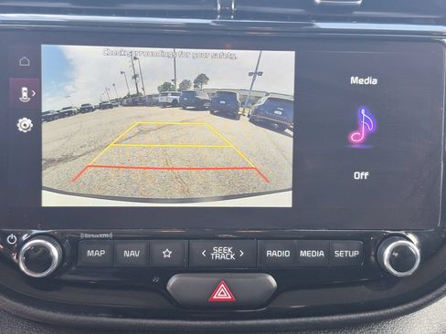 Used 2023 Kia Soul S FWD image 24
