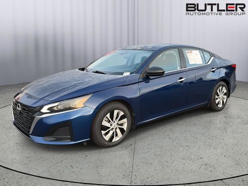 Used 2024 Nissan Altima 2.5 S FWD image 1