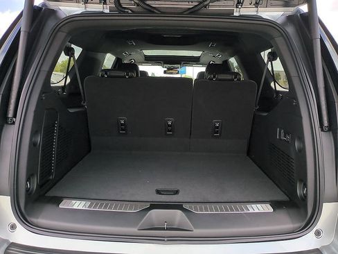 New 2026 Chevrolet Suburban Premier w/ Sun And Tow Package AWD/4WD image 34