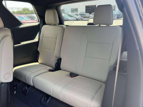 Used 2023 Chevrolet Traverse Premier AWD/4WD image 15