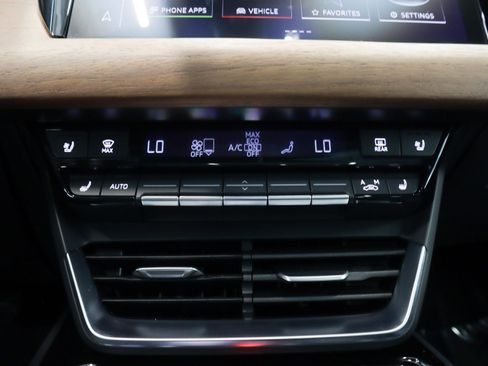 Used 2023 Audi e-tron GT Premium Plus AWD/4WD image 25