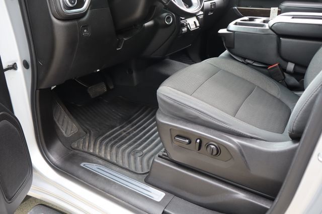 Used 2019 GMC Sierra 1500 SLE w/ SLE Value Package AWD/4WD image 17