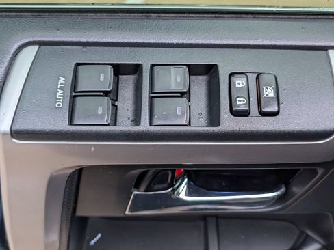 Used 2018 Toyota 4Runner Limited AWD/4WD image 17