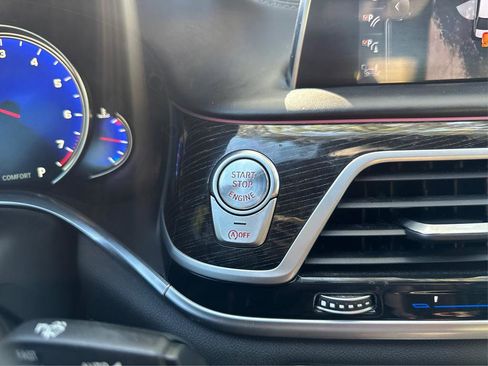 Used 2017 BMW 750i xDrive image 26