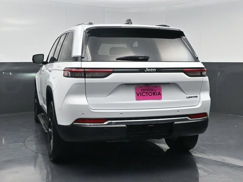 Used 2022 Jeep Grand Cherokee Limited RWD image 17