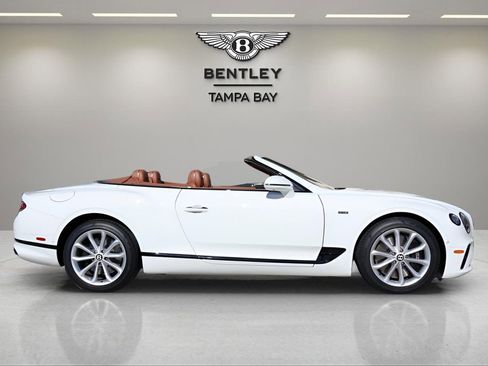 Used 2024 Bentley Continental GT image 5