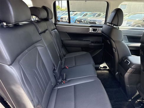 Used 2025 Hyundai Santa Fe SEL AWD/4WD image 23