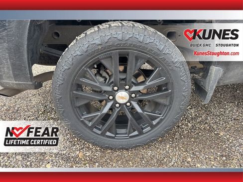 Used 2025 Chevrolet Silverado 1500 LT AWD/4WD image 14